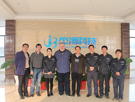 外國(guó)客戶來我司參觀